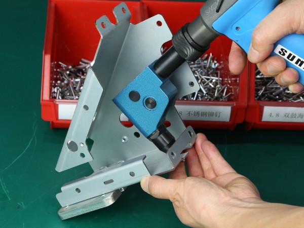 喜報！速耐彎頭鉚釘槍與江蘇銘智達成合作